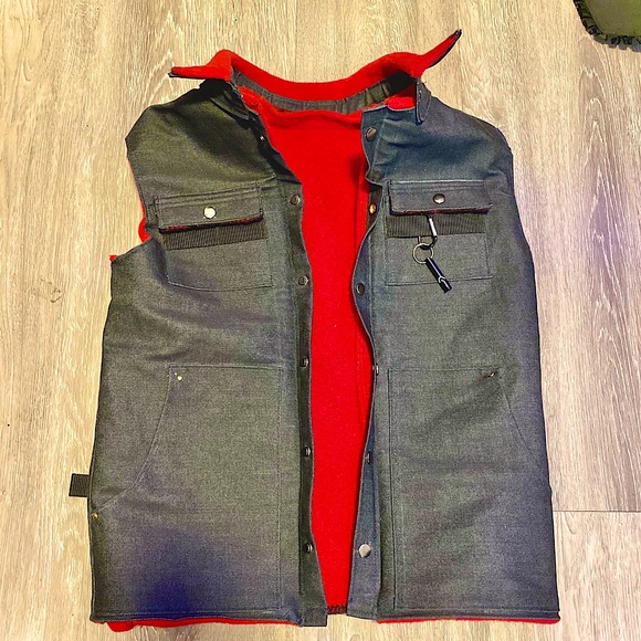 🦊 FOX & VIXEN || HANDMADE VINTAGE || Unisex Blanket-Lined Dead-Stock Denim Vest - Picture 5 of 16